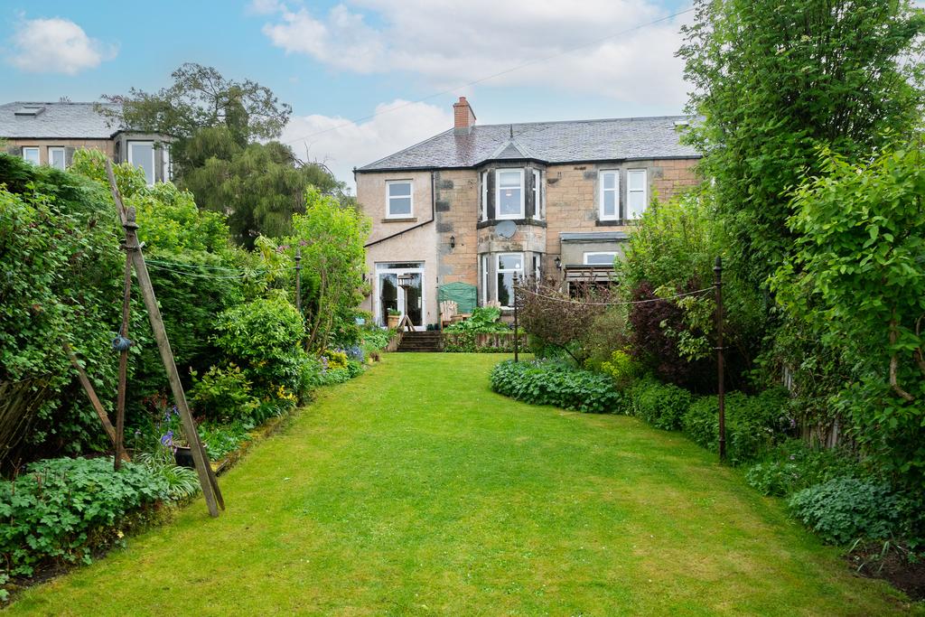 St. Magdalenes Road, Perth PH2 4 bed semidetached house £350,000