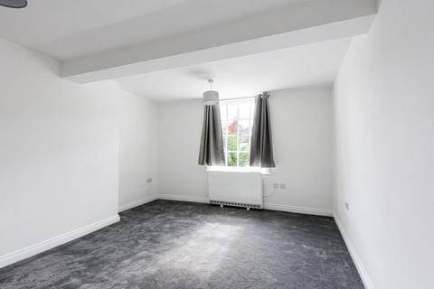 2 bedroom apartment to rent, Market Place,  Wokingham,  RG40