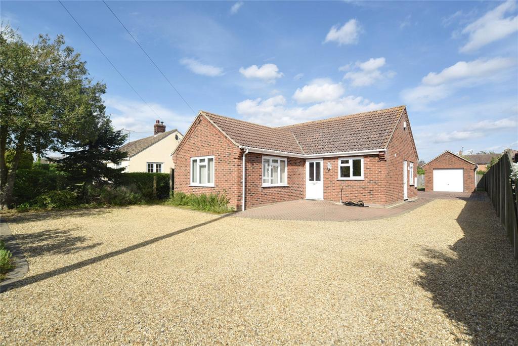 Mill Lane, Hockwold, Thetford... 3 bed bungalow £1,350 pcm (£312 pw)