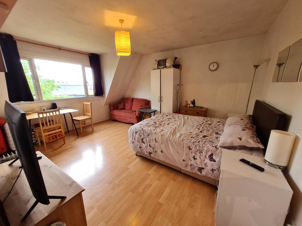 Abbeyfields Close, Park Royal, London, NW10 Studio £950 pcm (£219 pw)