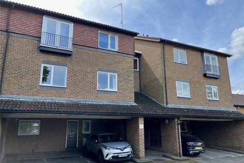 Studio to rent, Abbeyfields Close, Park Royal, London, NW10