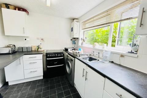3 bedroom terraced house for sale - Colingsmead,Eldene,Swindon,SN3 3TH