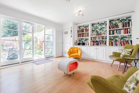 20 Eliot Place, London, SE3 0QL
