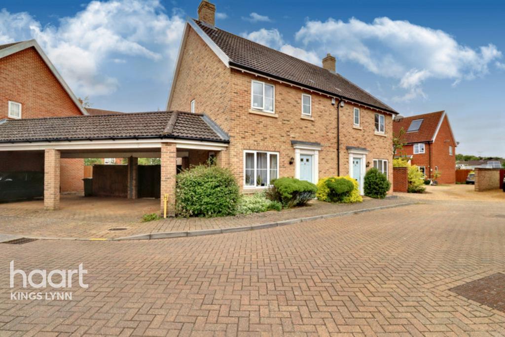 Admiral Wilson Way, Swaffham 3 bed semidetached house for sale £250,000