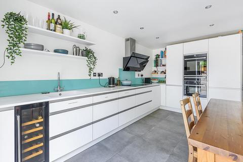29 Maple Road, London, SE20 8LA
