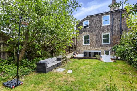 29 Maple Road, London, SE20 8LA