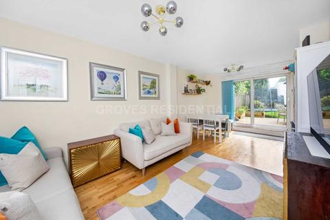 31 Barton Green, New Malden, KT3 3HU