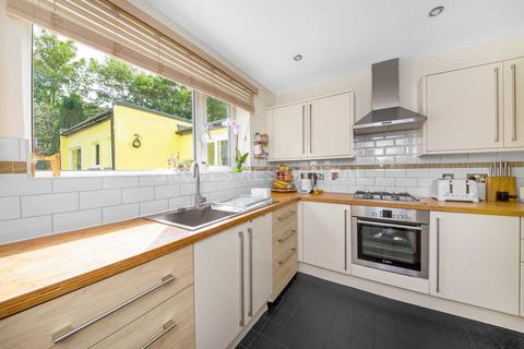 31 Barton Green, New Malden, KT3 3HU