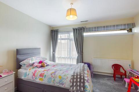 68 Hollywoods, Croydon, CR0 9JJ