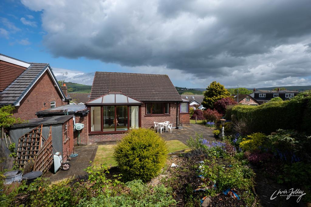 Ashwood Road, Disley, Stockport SK12 2EL 3 bed detached bungalow £335,000