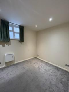 1 bedroom in a flat share to rent - Bluepoint Court, Station Road, Harrow, HA1 2TS