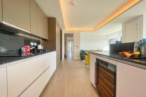 3 bedroom flat to rent - Carrara Tower, 1 Bollinder Place, Islington, London EC1V