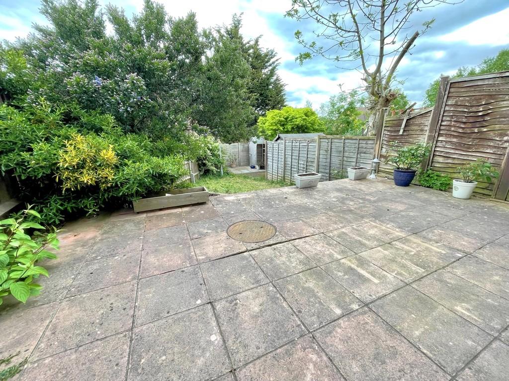 Clydesdale Road, Whiteley 2 bed end of terrace house £295,000