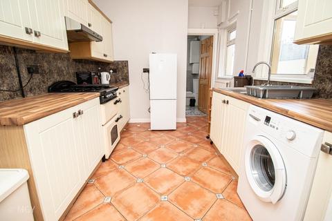 51 Broadway, Cardiff, CF24 1QE