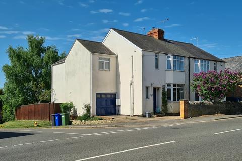 4 bedroom semi-detached house for sale - Banbury Road, Brackley
