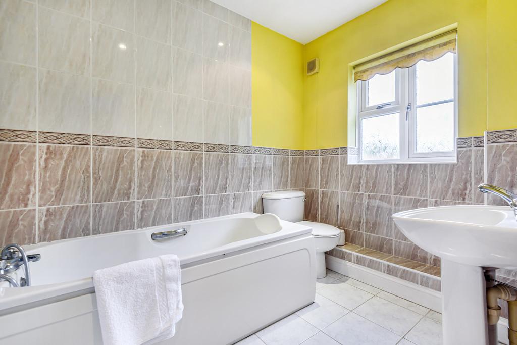 En-Suite 2