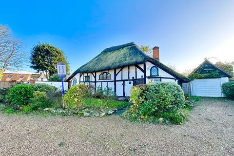 3 bedroom cottage for sale - The Hatches, Camberley GU16