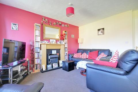 3 bedroom end of terrace house for sale - Hollyacres, Worthing BN13 3TD