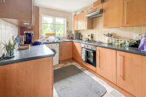 2 bedroom apartment for sale - Savernake Street, Swindon