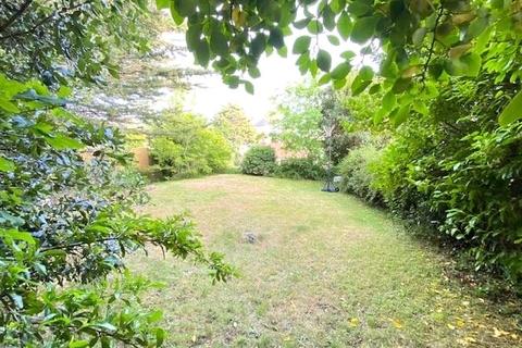 3 bedroom bungalow for sale - Whitecliff Crescent, Whitecliff, Poole, Dorset, BH14