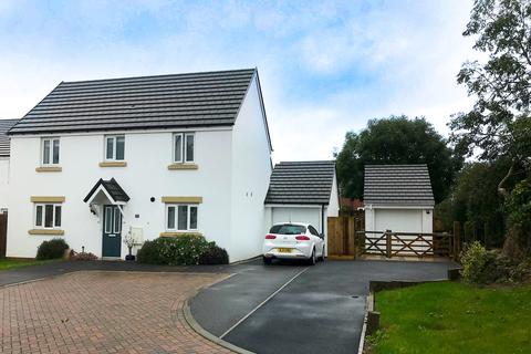 25 Taylor Crescent, Westward Ho, Bideford, EX39 3FA
