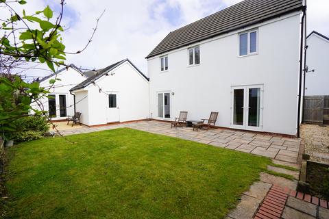 25 Taylor Crescent, Westward Ho, Bideford, EX39 3FA