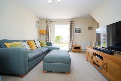25 Taylor Crescent, Westward Ho, Bideford, EX39 3FA