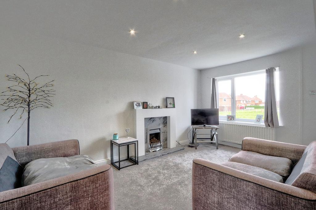 Glentworth Avenue, Netherfields, TS3 2 bed semidetached house £80,000