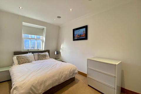 2 bedroom flat to rent - Durweston Street, London, W1H