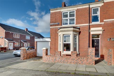 3 bedroom end of terrace house for sale - Myrtle Grove, Low Fell