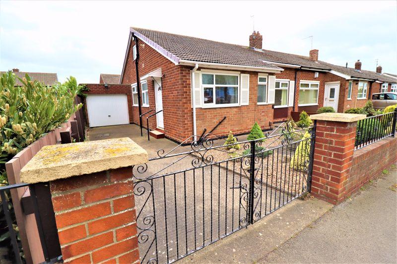 Seymour Grove, Eaglescliffe, TS16 0LB 2 bed semidetached bungalow £