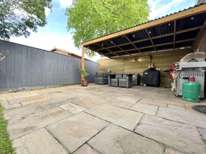 BBQ seating shelter