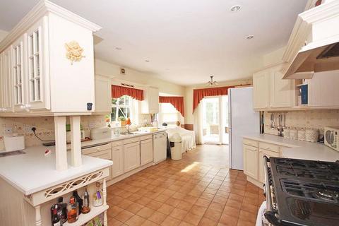 31b Humberston Avenue, Humberston, Grimsby, DN36 4SW