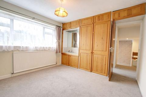 17 Scott Close, Farnham Common, Slough, SL2 3HT