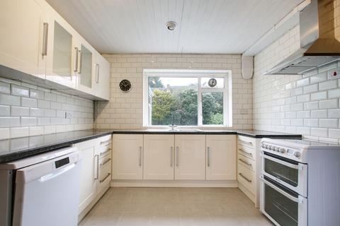 17 Scott Close, Farnham Common, Slough, SL2 3HT