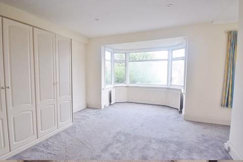 60 The Vale, London, NW11 8SJ