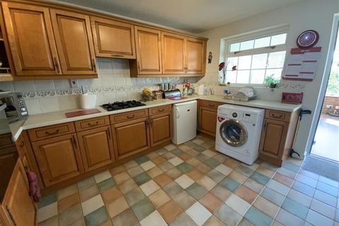 38 Ryan Drive, Sheffield, S13 9UZ