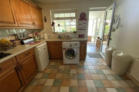 38 Ryan Drive, Sheffield, S13 9UZ