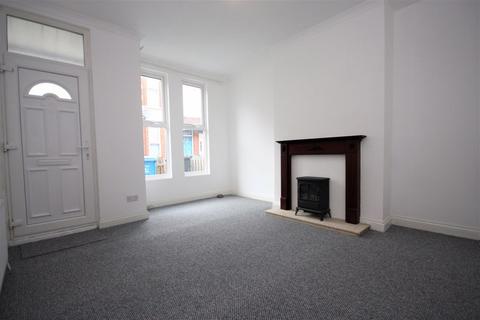 2 bedroom terraced house to rent, Sidmouth Street, Hull, HU5