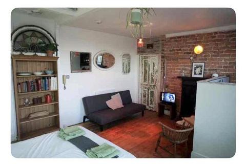 undefined, Flat 8, 26-28 Aberdeen Walk