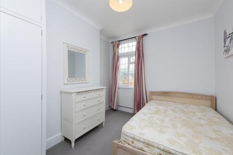 1 bedroom apartment to rent, Glycena Road, SW11