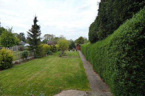 13 Forge Lane, Stretton, Burton-on-trent, DE13 0HL