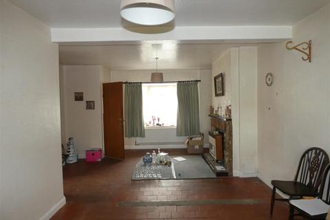 13 Forge Lane, Stretton, Burton-on-trent, DE13 0HL