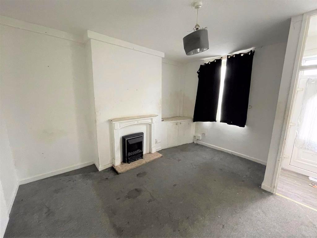 Hurst Street, Leigh 2 bed terraced house £89,950