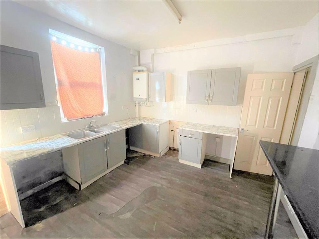 Hurst Street, Leigh 2 bed terraced house £89,950