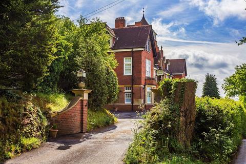 11, Caxton House Caxton Lane, Oxted, RH8 0TE