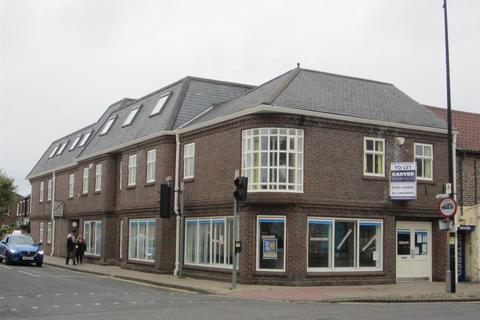 Retail property (high street) to rent, High Street, Northallerton