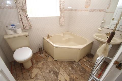 89 Thackley Road, Bradford, BD10 0SB
