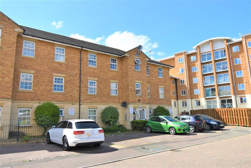 Lion Court, Southbridge, NN4 2 bed property for sale £162,000
