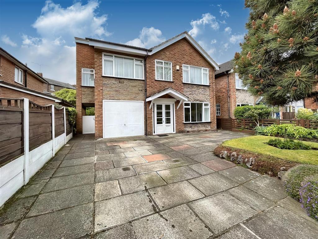 Irlam Road, Sale, Greater Manchester 4 bed detached house for sale £